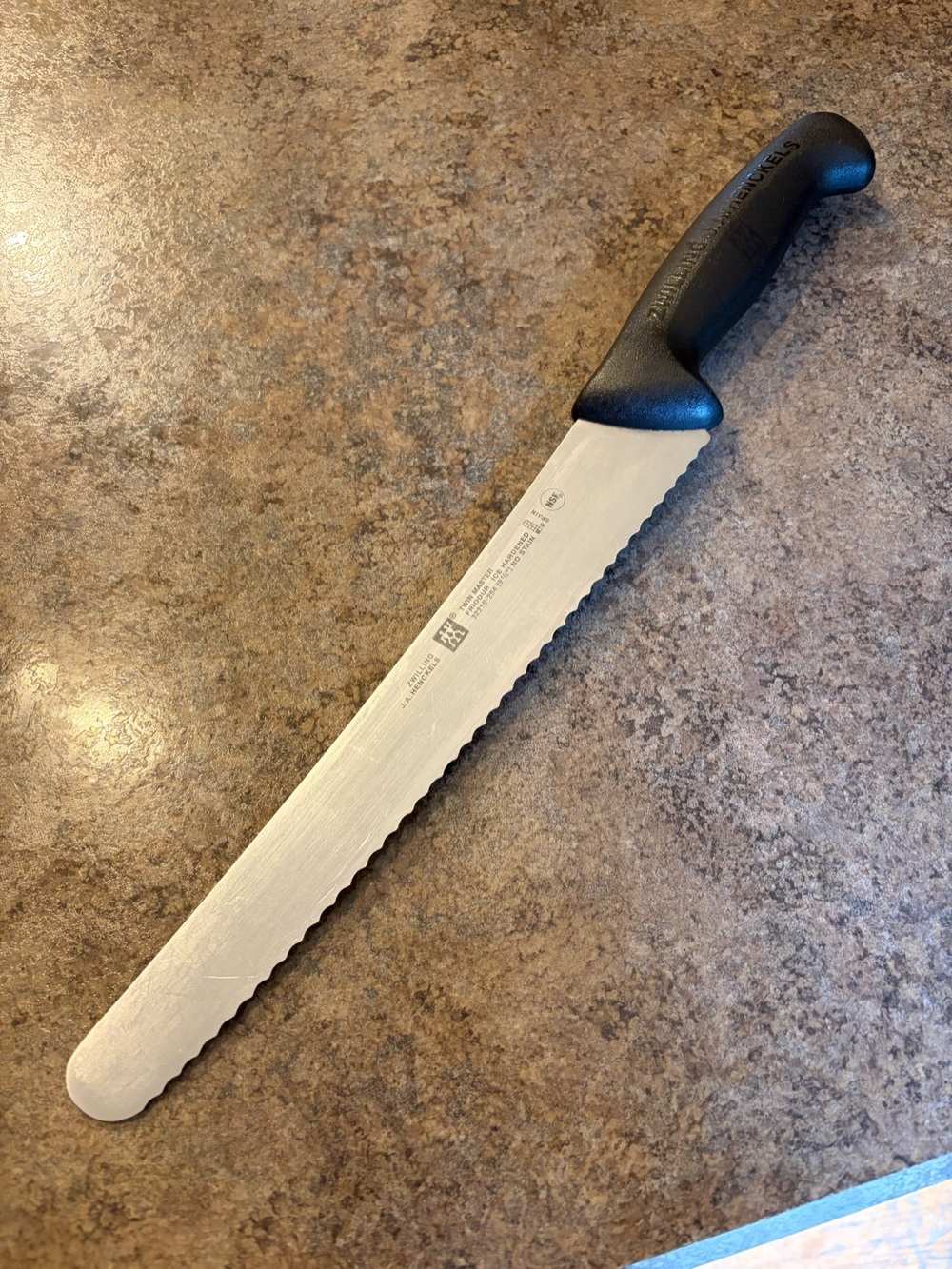 Zwilling J.A. Henckels Twin Master Serrated 9 1/2” Bread Knife